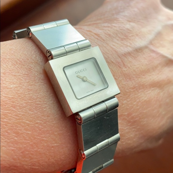 Gucci authentic watch. Including extender - Picture 1 of 9